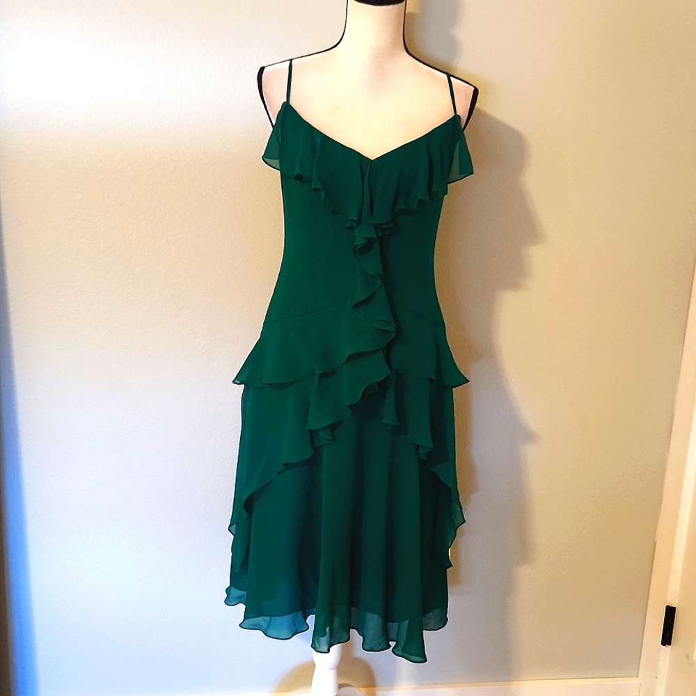 NWT Spenser Jeremey 100% silk green ruffle dress
